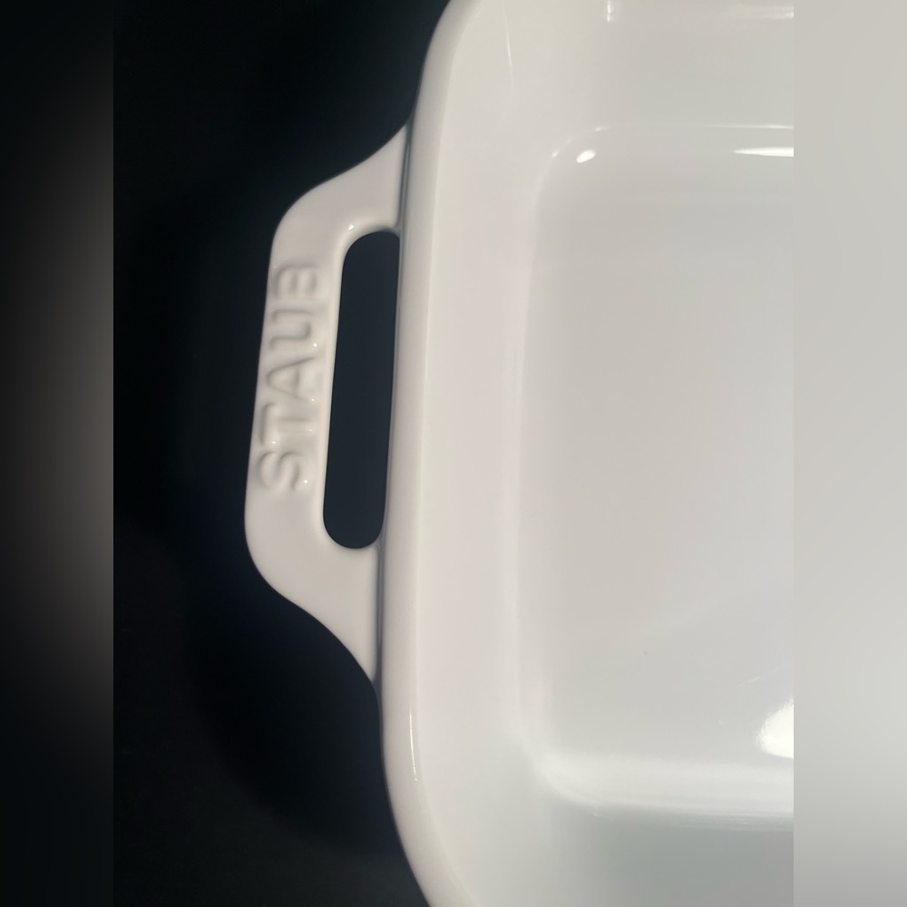 Staub Elegant White Baking Dish - Picture 2 of 5